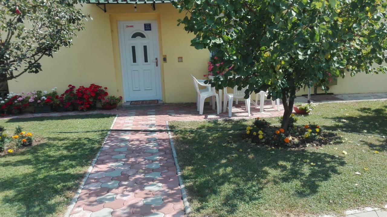 Apartman Peric Ðakovo Exterior foto
