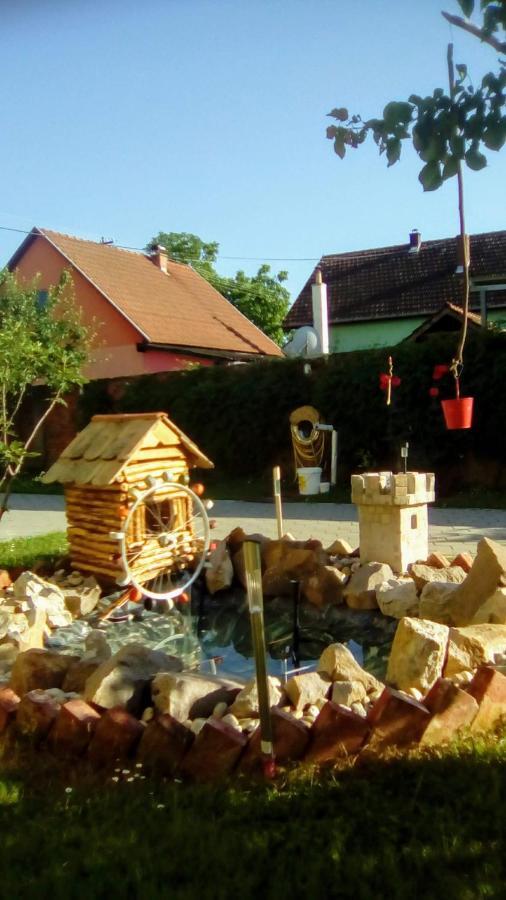 Apartman Peric Ðakovo Exterior foto